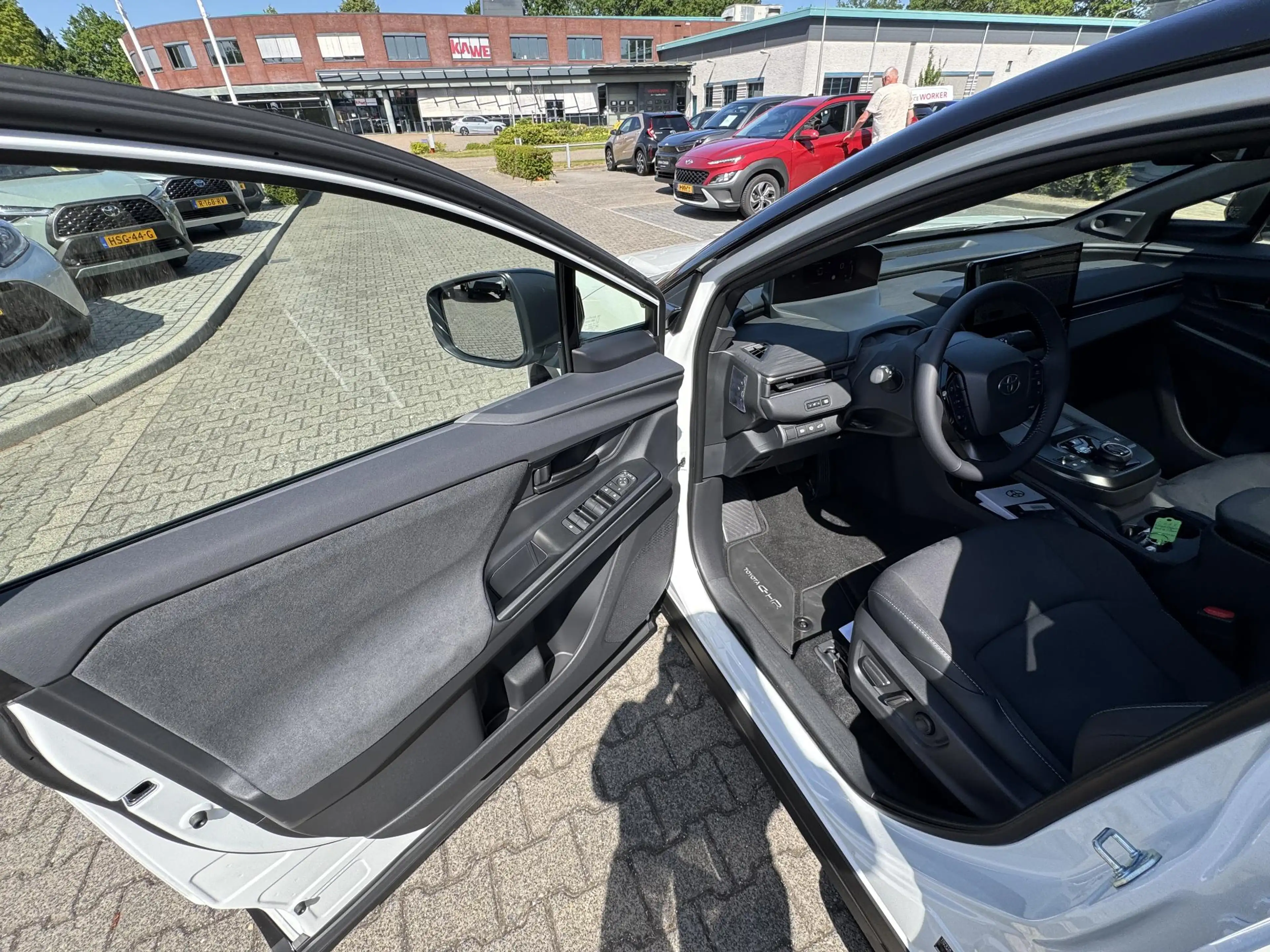 Toyota C-HR+ EXECUTIVE AWD 77 kWh NIEUW & DIRECT LEVERBAAR!! PR — photo 14