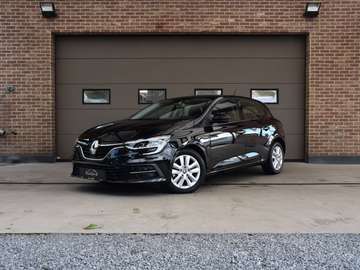 1.6 E-TECH / PHEV / CARPLAY / LED / GPS / KEYLESS