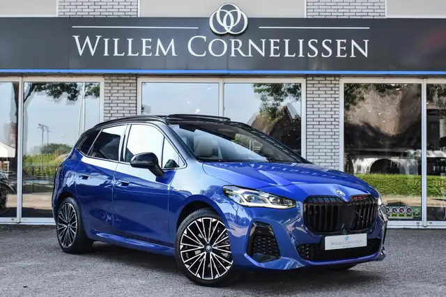 BMW 230 2-serie Active Tourer 230e xDrive Pano Trekhaak He