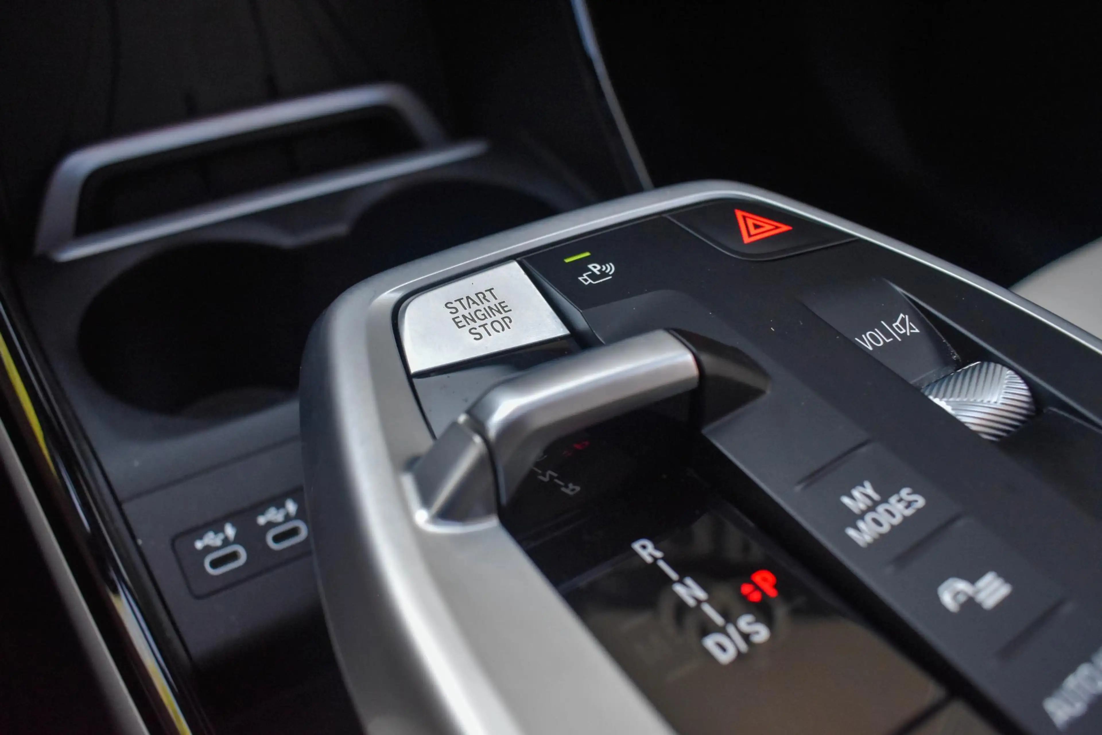 BMW 230 2-serie Active Tourer 230e xDrive Pano Trekhaak — photo 39