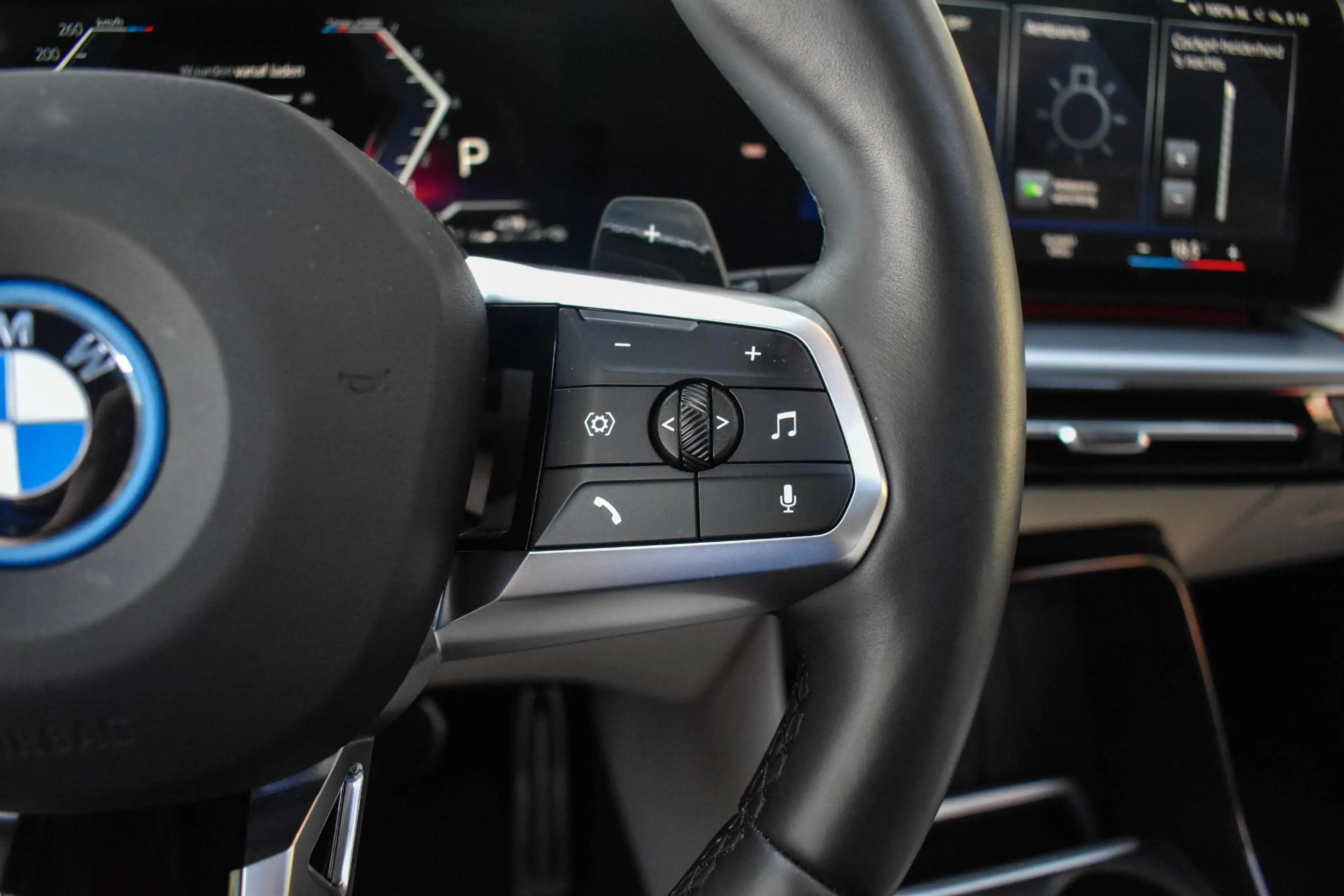 BMW 230 2-serie Active Tourer 230e xDrive Pano Trekhaak — photo 18