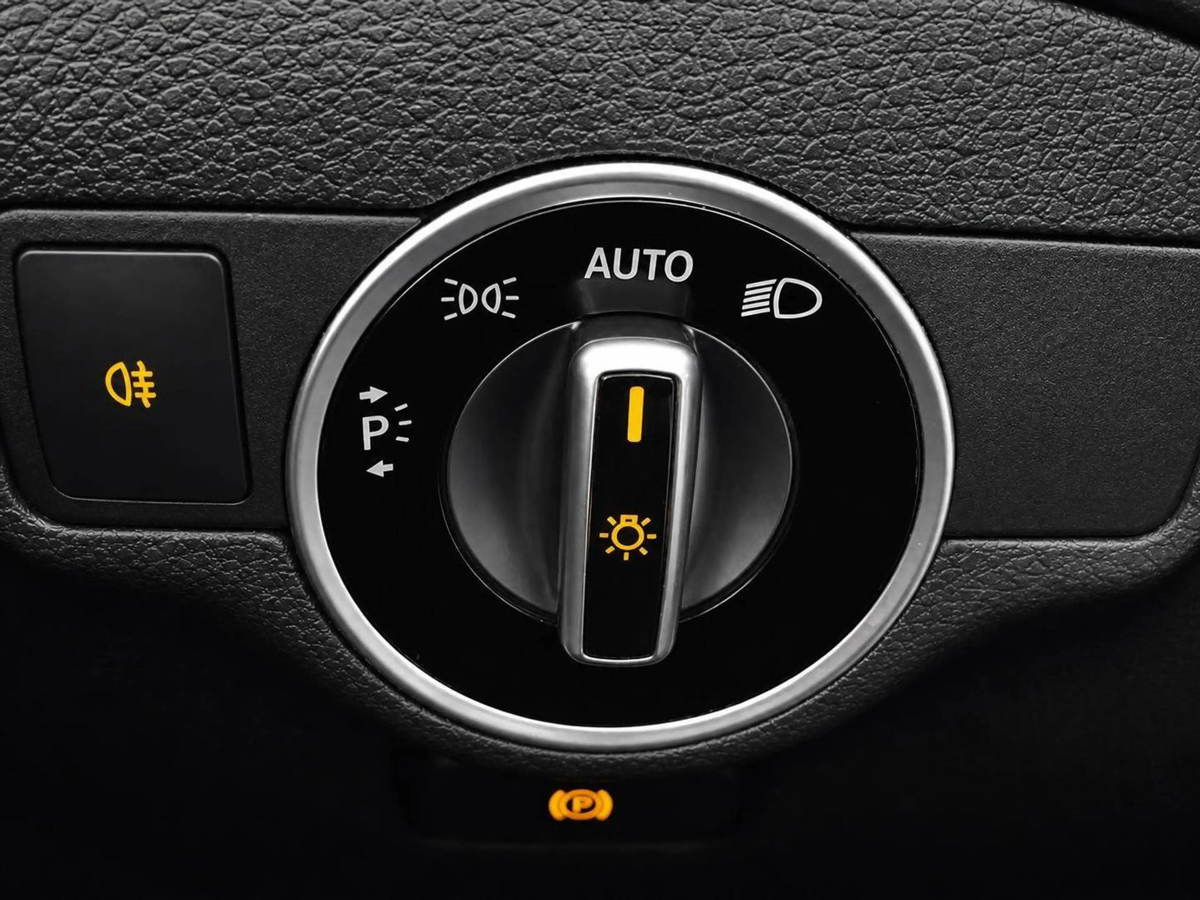 Mercedes-Benz CLA 200 CLA 200 CDI / d (117.308) — photo 15