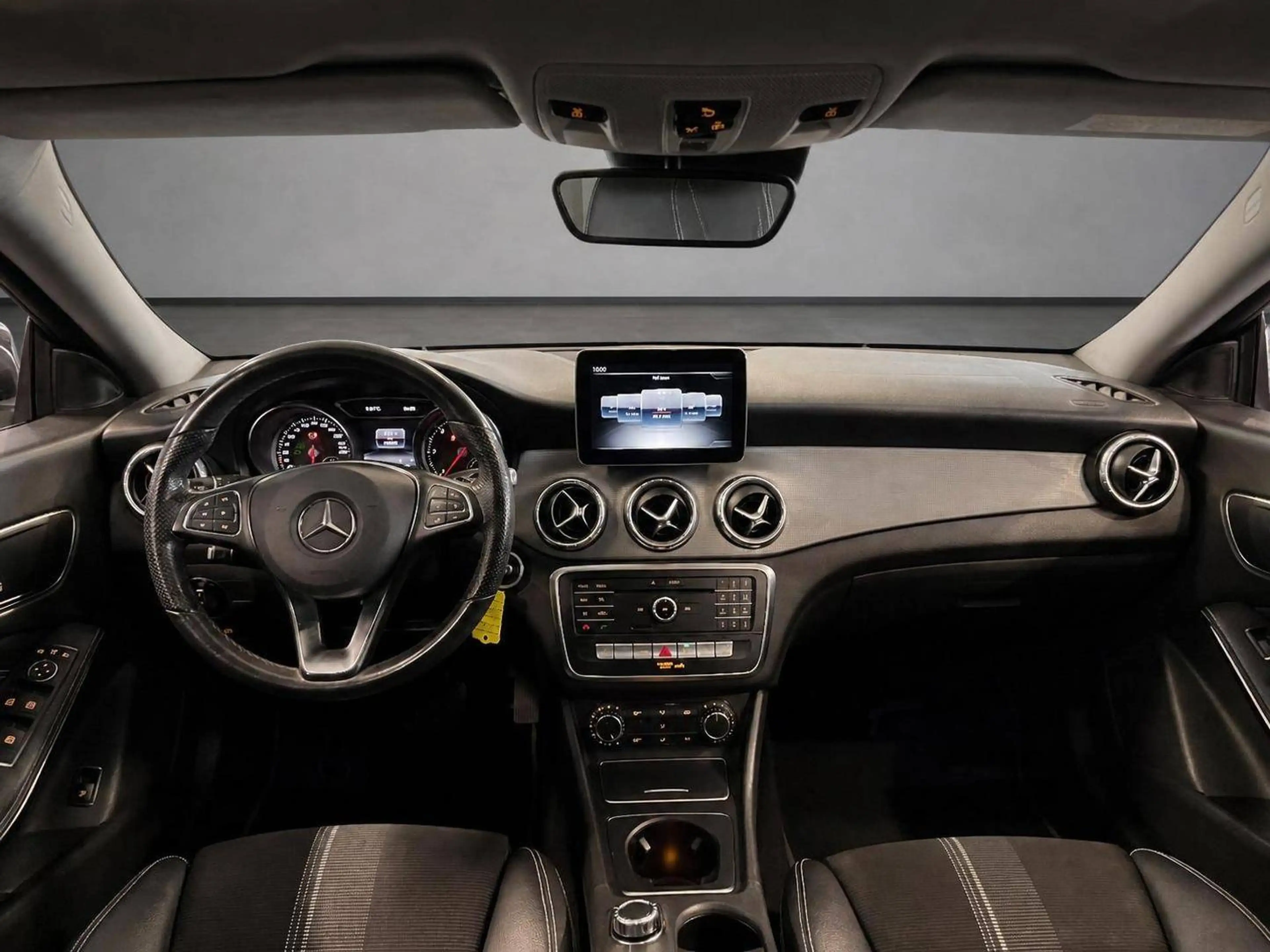 Mercedes-Benz CLA 200 CLA 200 CDI / d (117.308) — photo 8