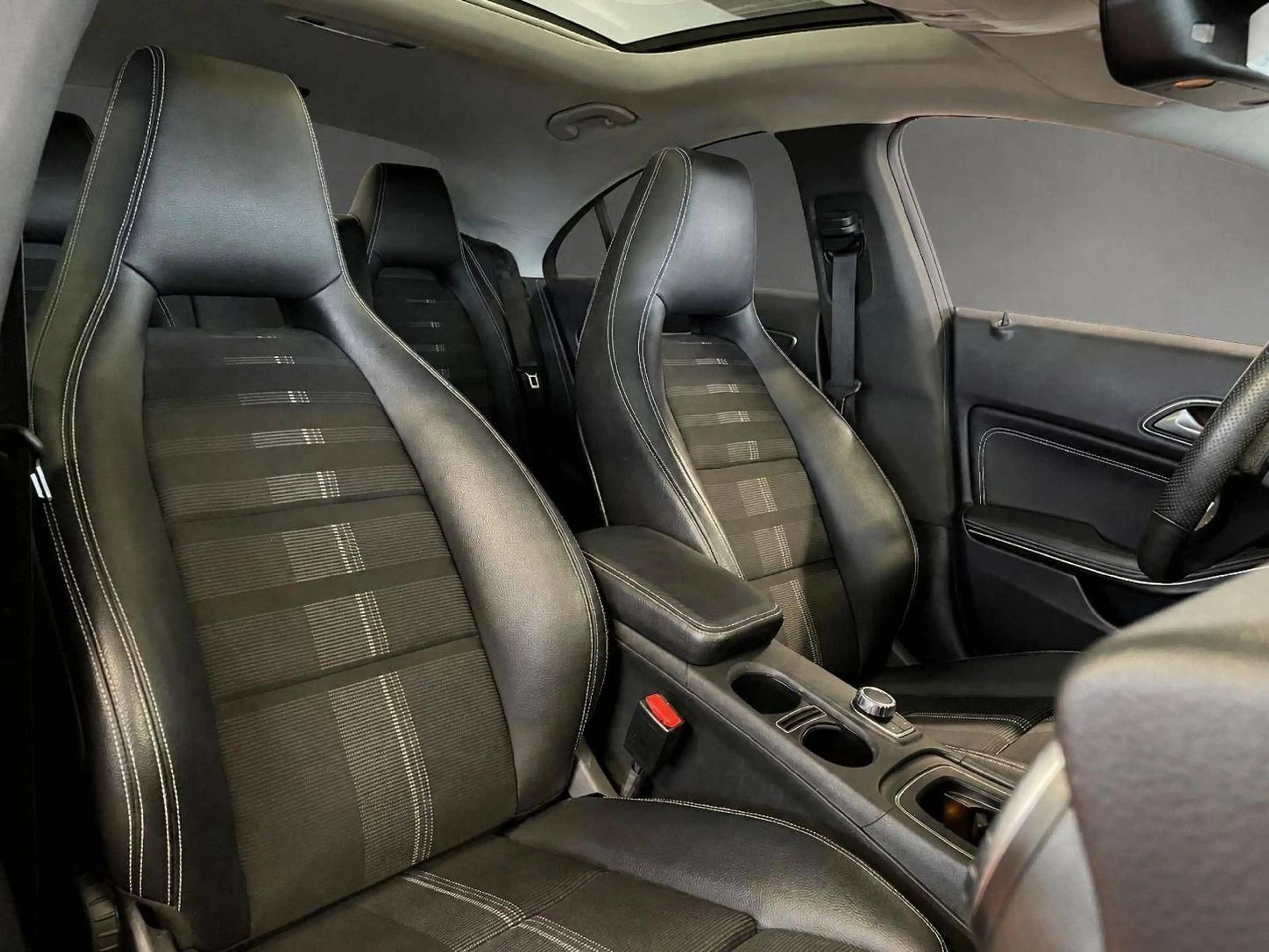 Mercedes-Benz CLA 200 CLA 200 CDI / d (117.308) — photo 12