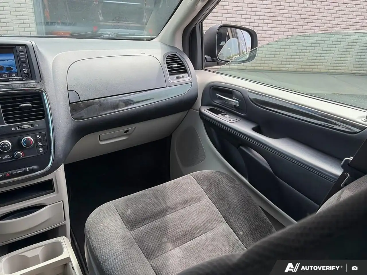Dodge Grand Caravan photo Dodge Grand Caravan