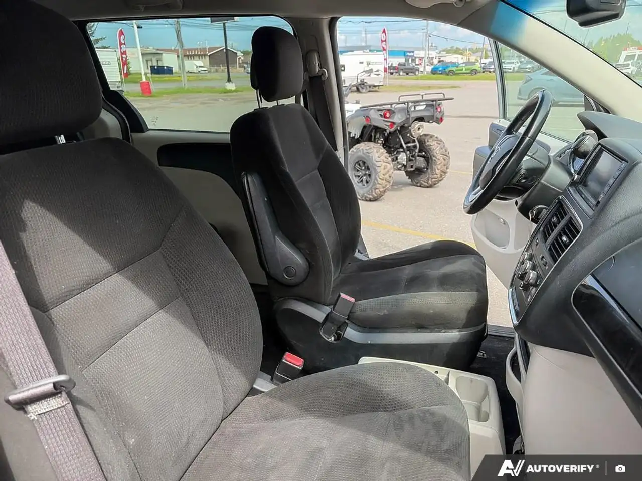 Dodge Grand Caravan photo Dodge Grand Caravan
