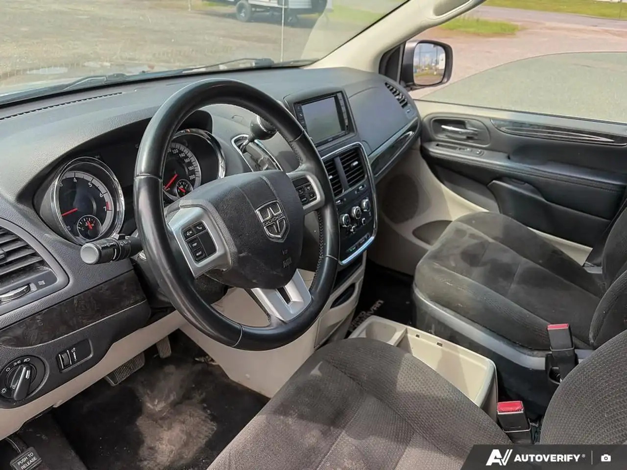 Dodge Grand Caravan photo Dodge Grand Caravan