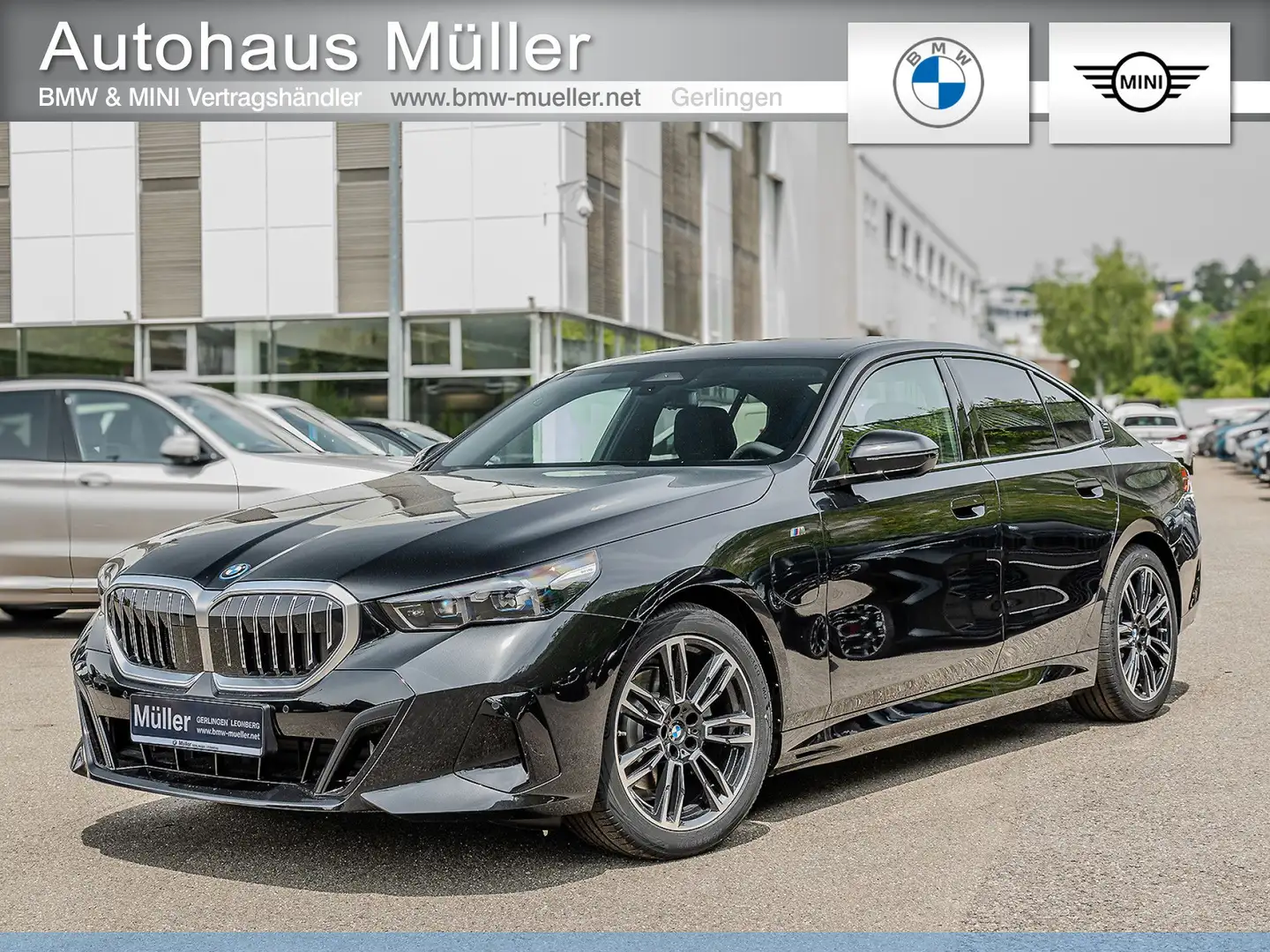 BMW 530 e Lim JAHRESENDSPURT!!! mit 17.215 ERSPARNIS Schwarz - 1