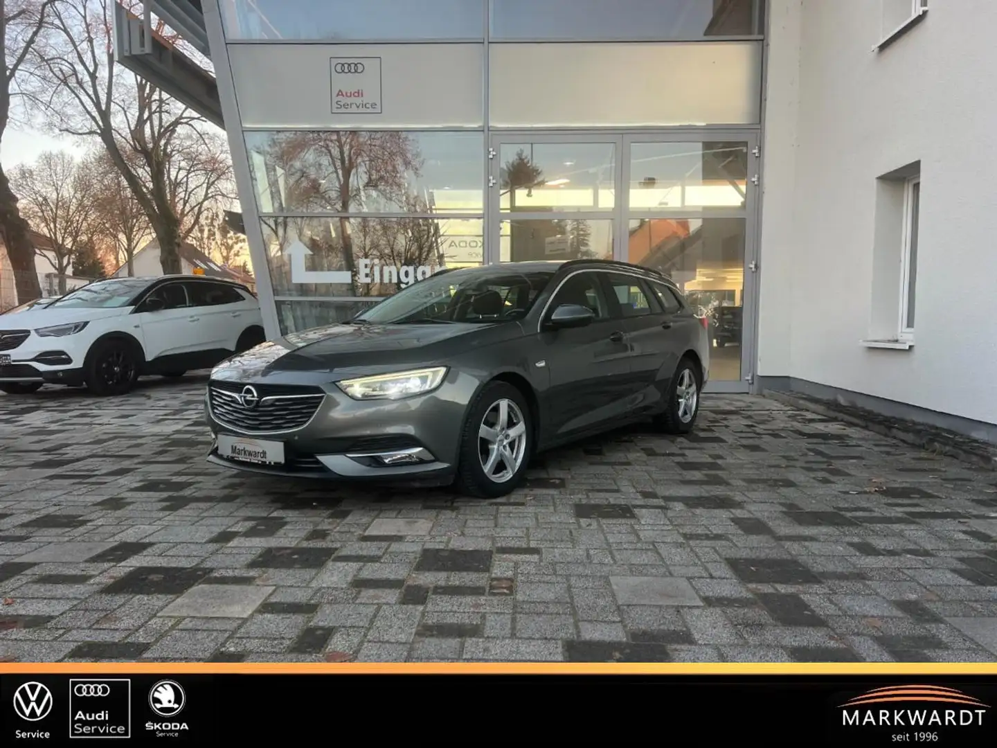 Opel Insignia Edition Grau - 1