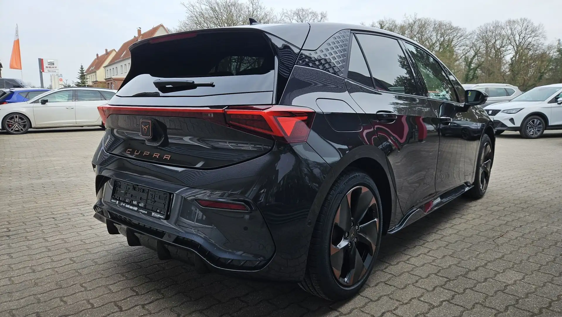 CUPRA Born 150kW Edition Dynamic BEATS+TECH M+PILOT XL Gris - 2