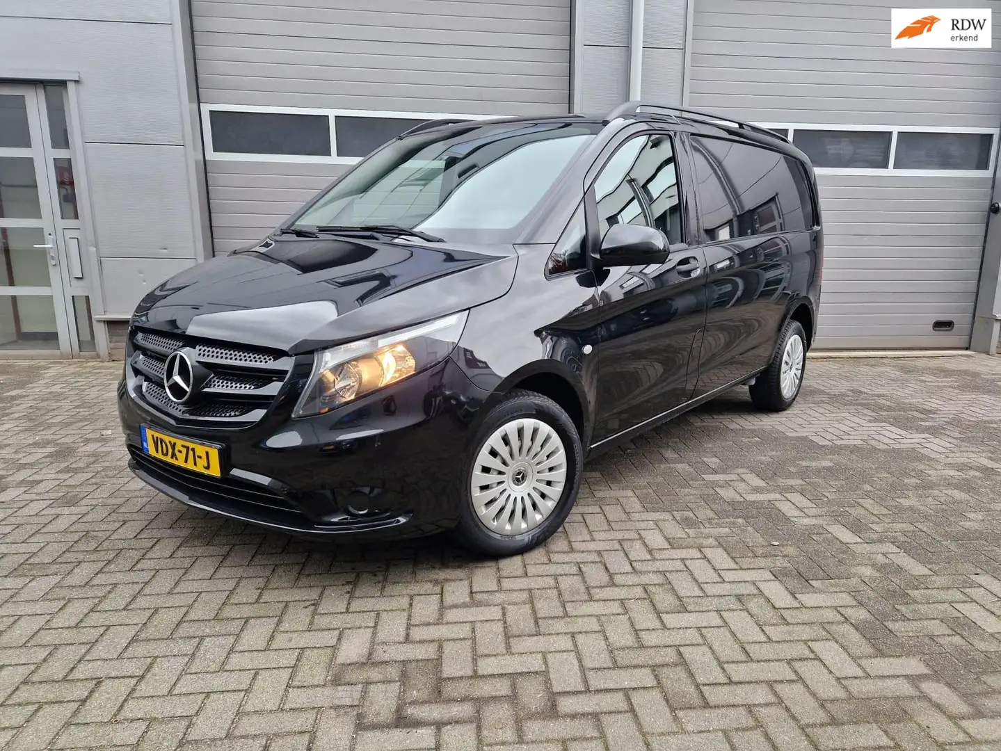 Mercedes-Benz Vito 114 CDI Lang Zwart - 1