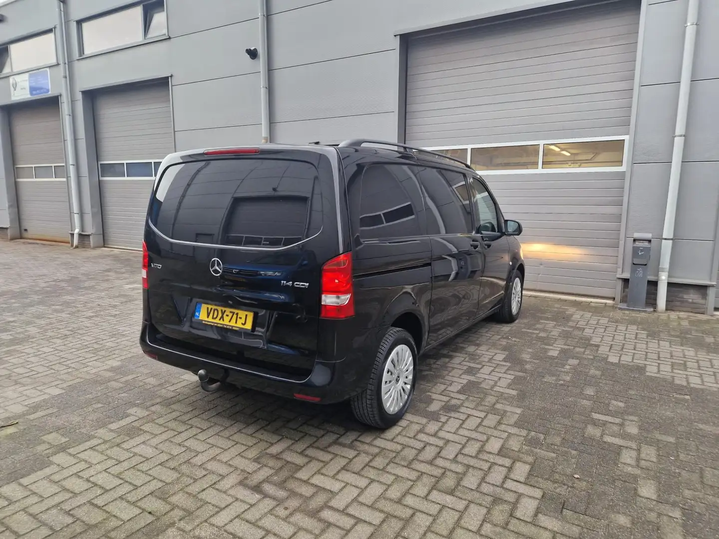 Mercedes-Benz Vito 114 CDI Lang Zwart - 2