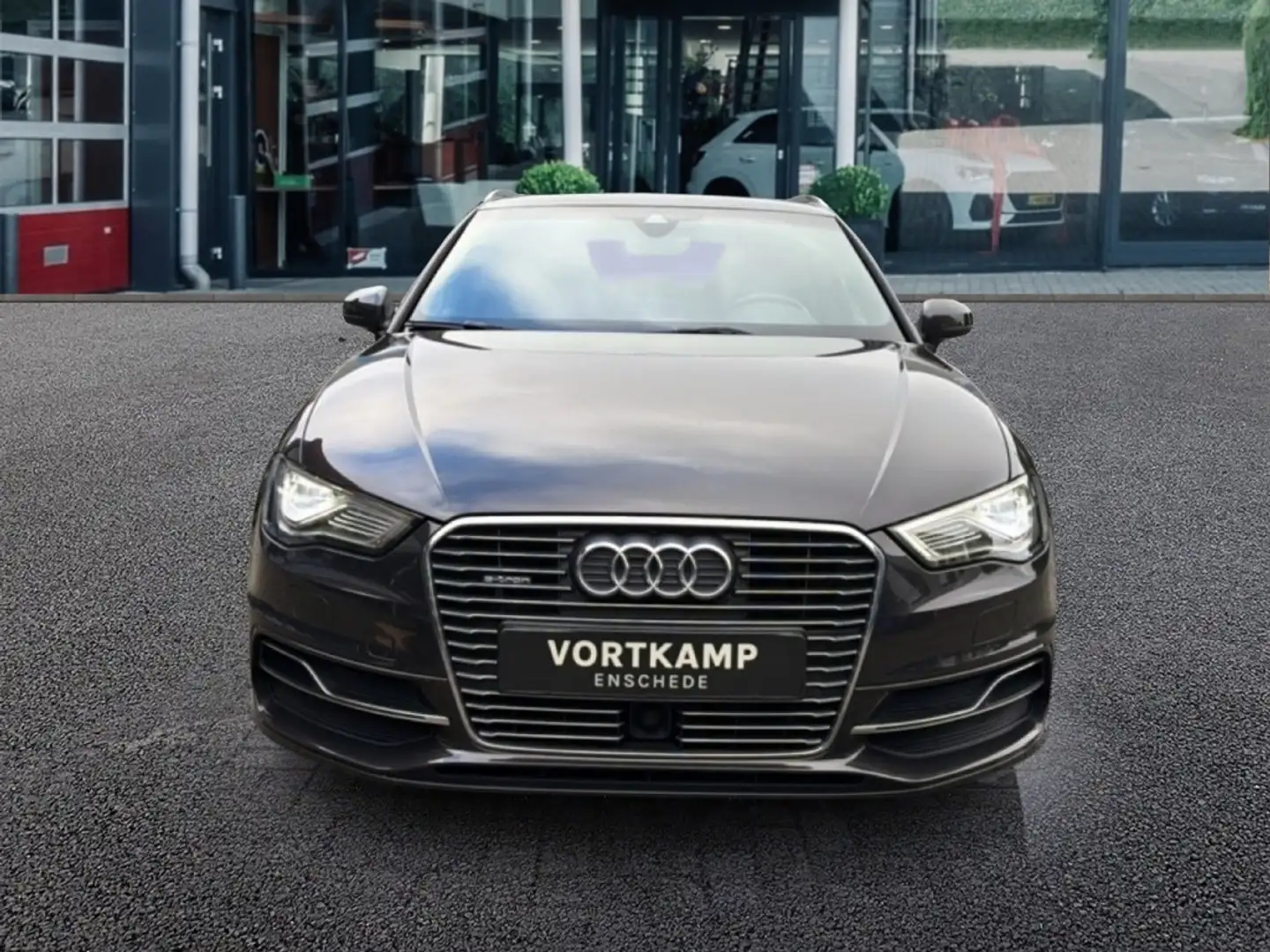 Audi A3 1.4 TFSI E-TRON S LINE TREKHAAK/NAVI/ACC/PDC/B&O Marrón - 2