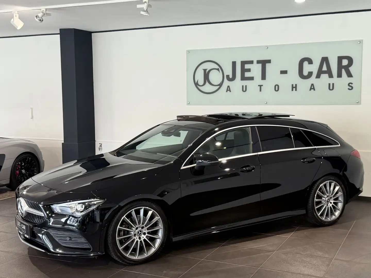 Mercedes-Benz CLA 220 d AMGPano-Led-Kamera-19 Noir - 1