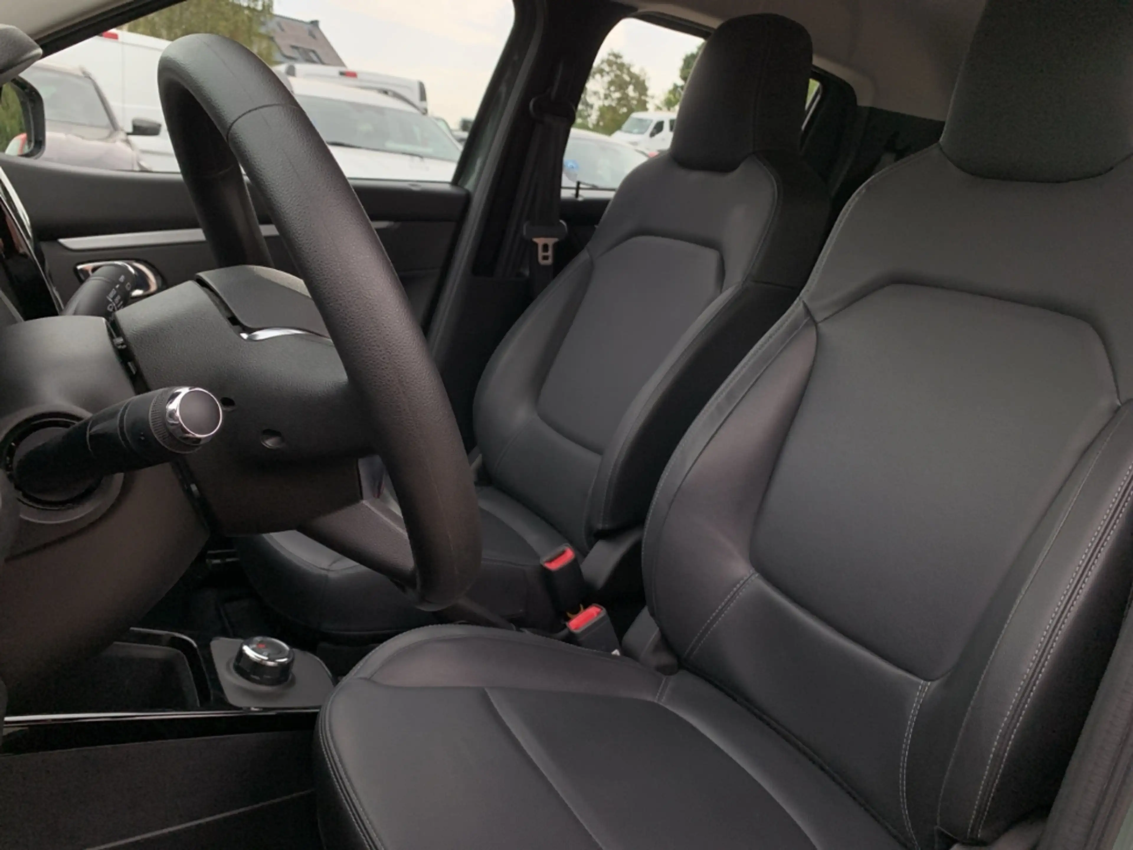 Dacia Spring ESSENTIAL ELECTRIC Essential Electric 45 NAVI+KLIM — photo 9