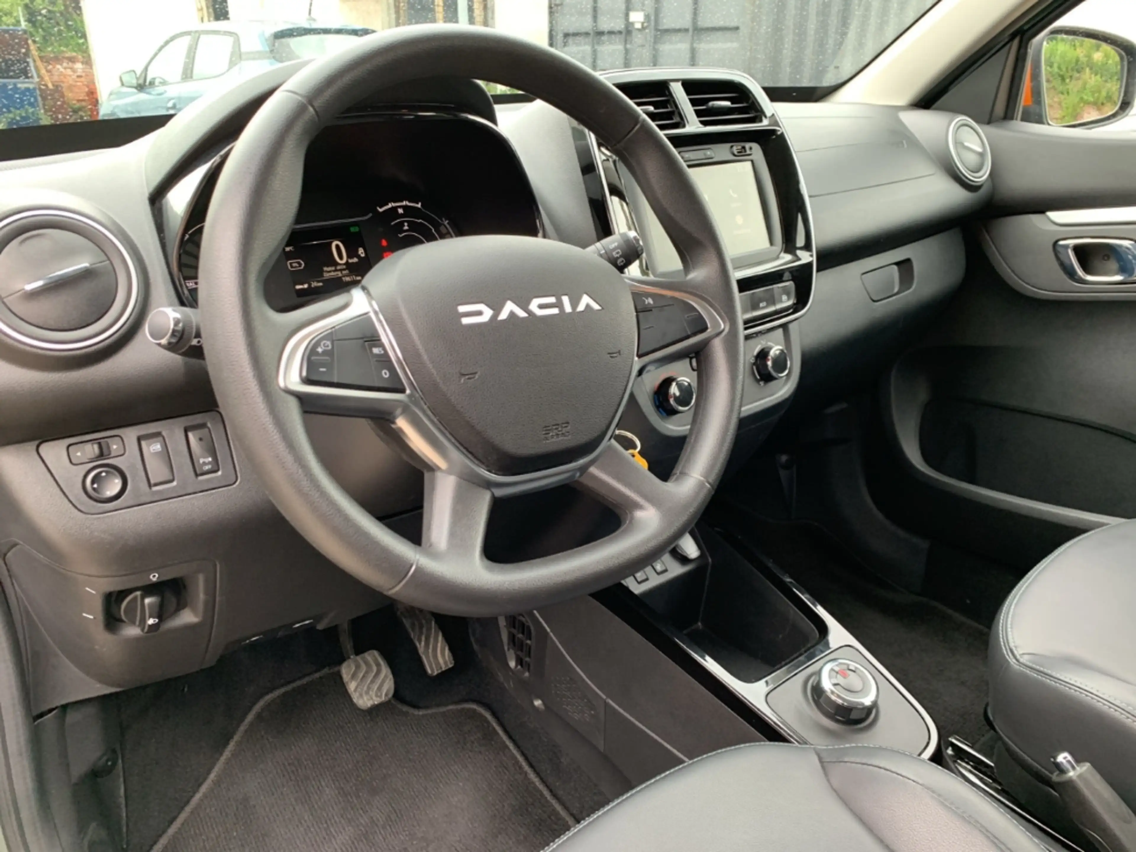Dacia Spring ESSENTIAL ELECTRIC Essential Electric 45 NAVI+KLIM — photo 10