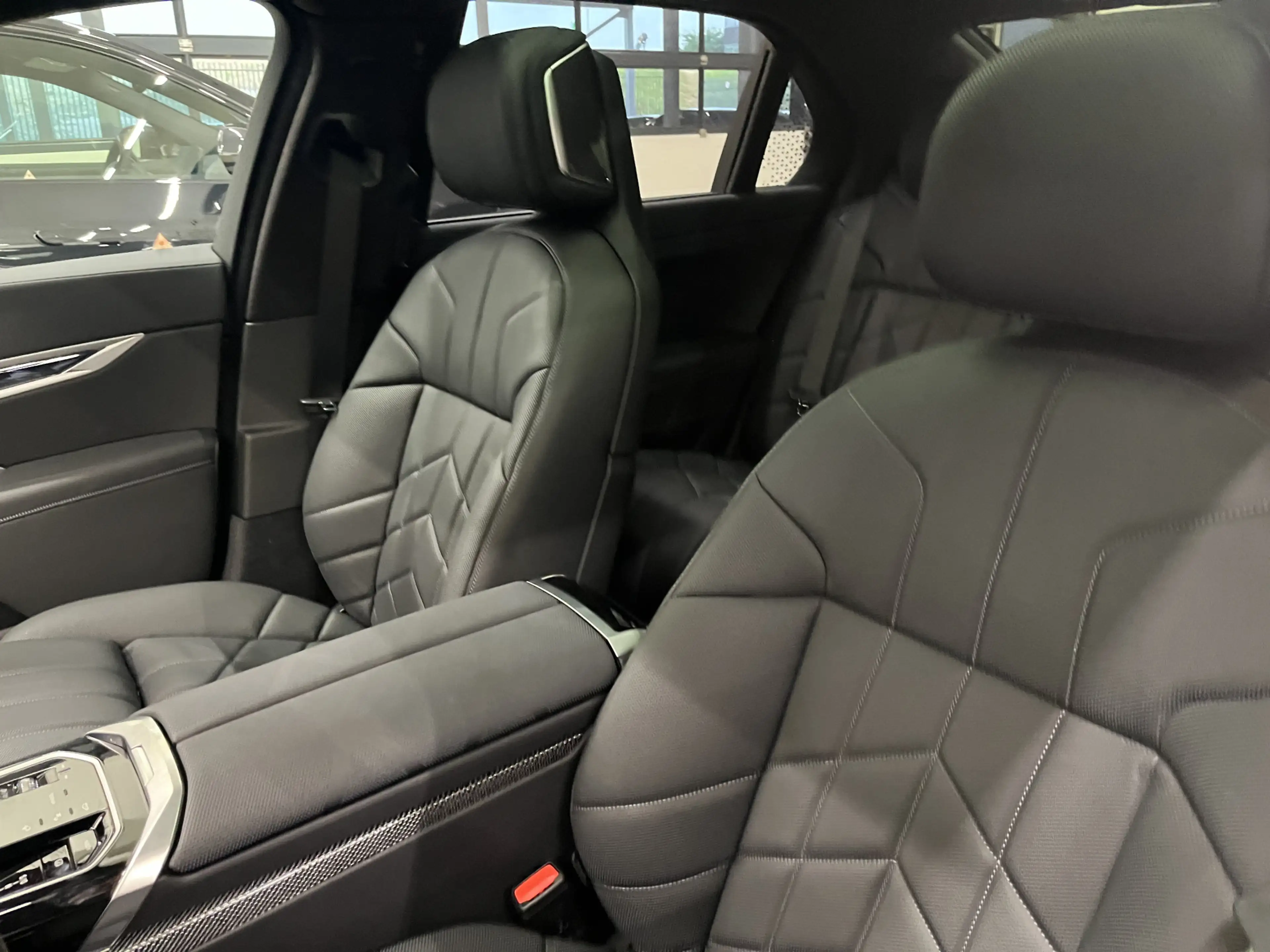 BMW 760 7-serie M760e xDrive — photo 5