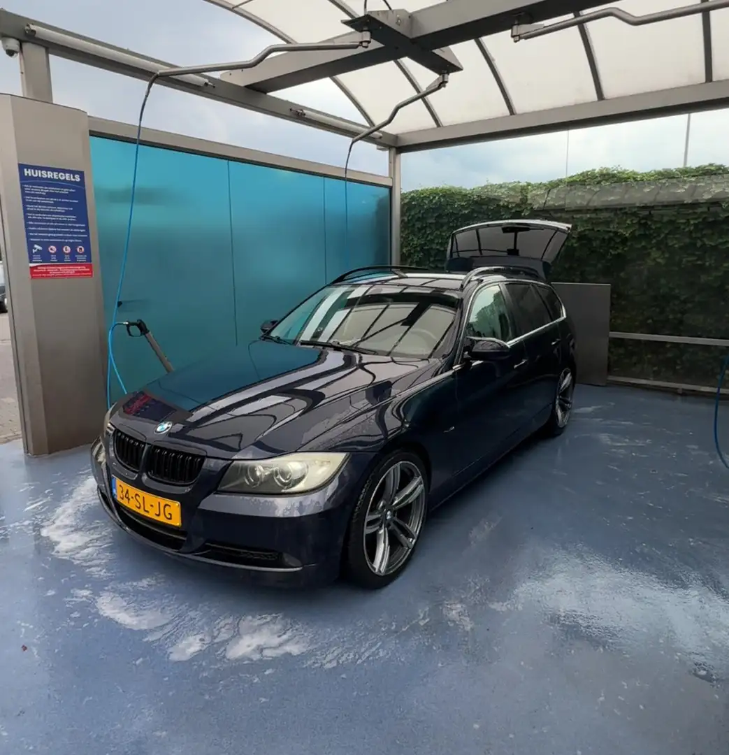 BMW 325 325i Touring Aut. - 1