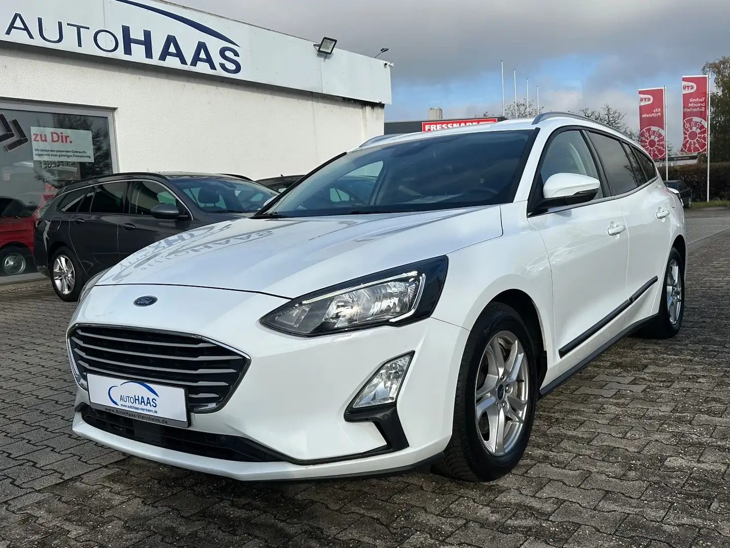 Ford Focus Cool & Connect*KeyGO*Navi*SitzHeiz.*AHK* Blanc - 2