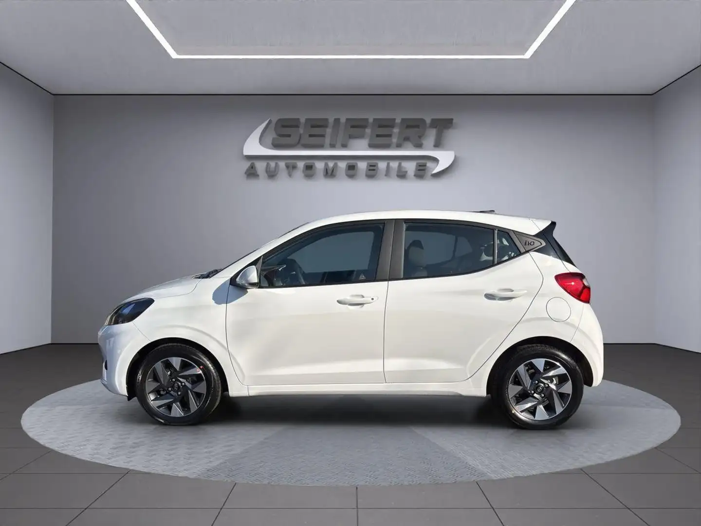 Hyundai i10 1.2 79PS I TREND inkl. KOMFORTPAKET I NAVI I RFK I Blanco - 2