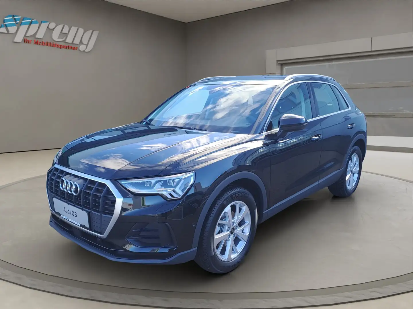 Audi Q3 35 TFSI  - nur € 43.999,-* AUDI SPRENG ! Schwarz - 1
