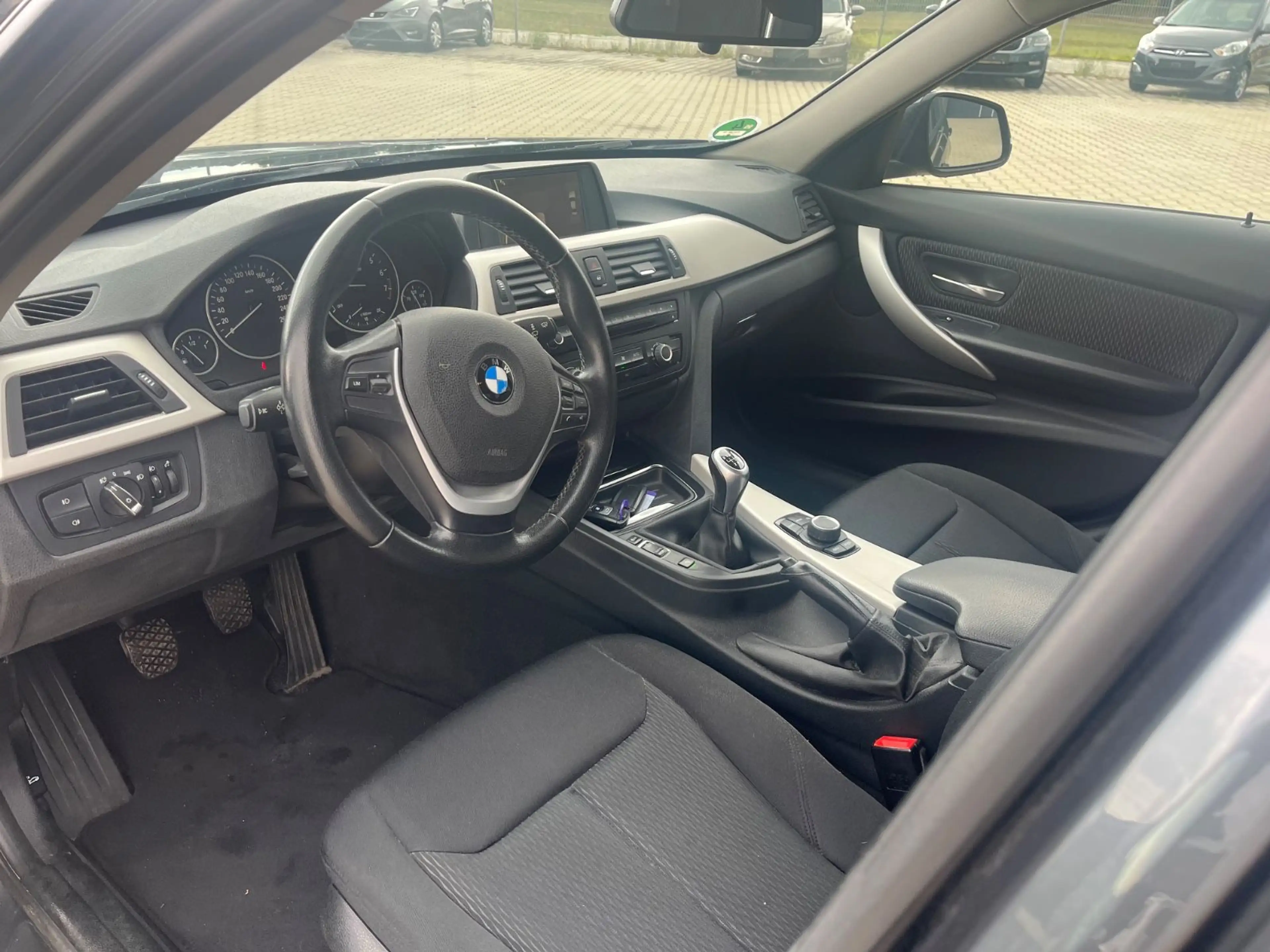 BMW 316 i Limo 1.Hand 8-fach EURO6 TÜV neu — photo 10