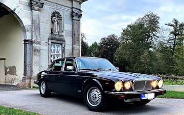 Daimler Double Six