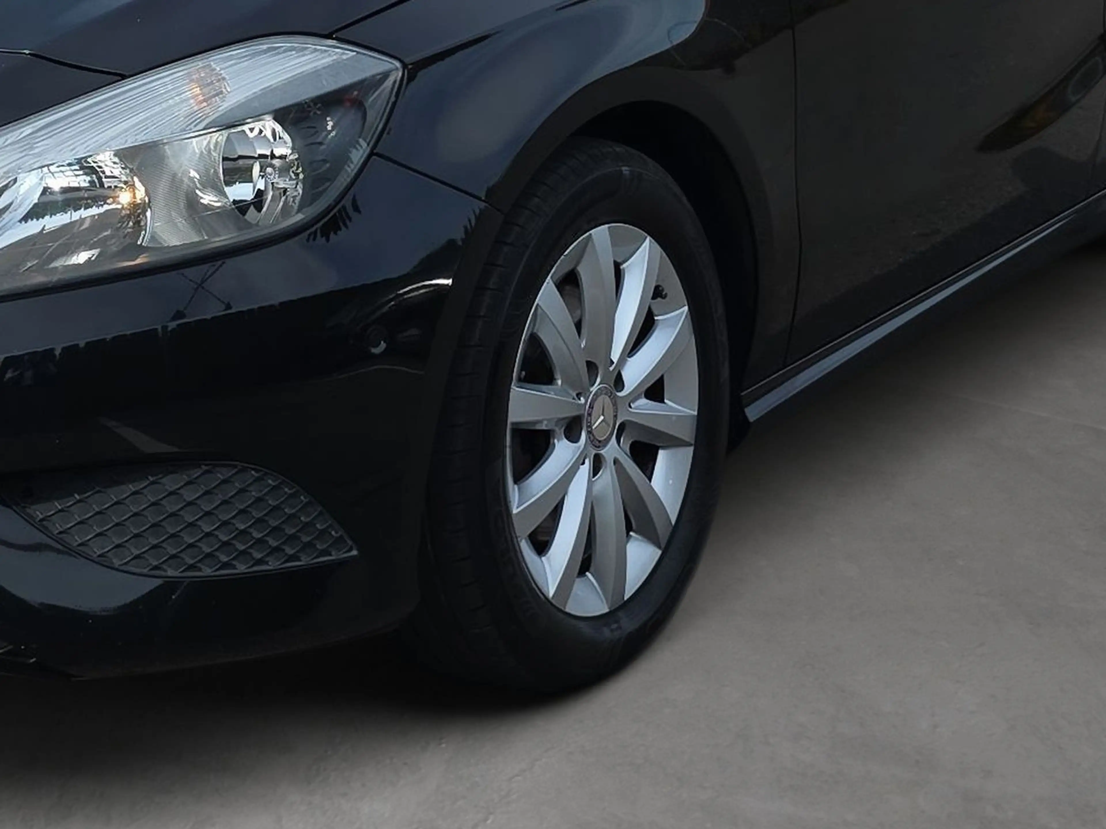 Mercedes-Benz A 180 A180 BlueEfficiency Sitzheizung AHK Teilleder — photo 8