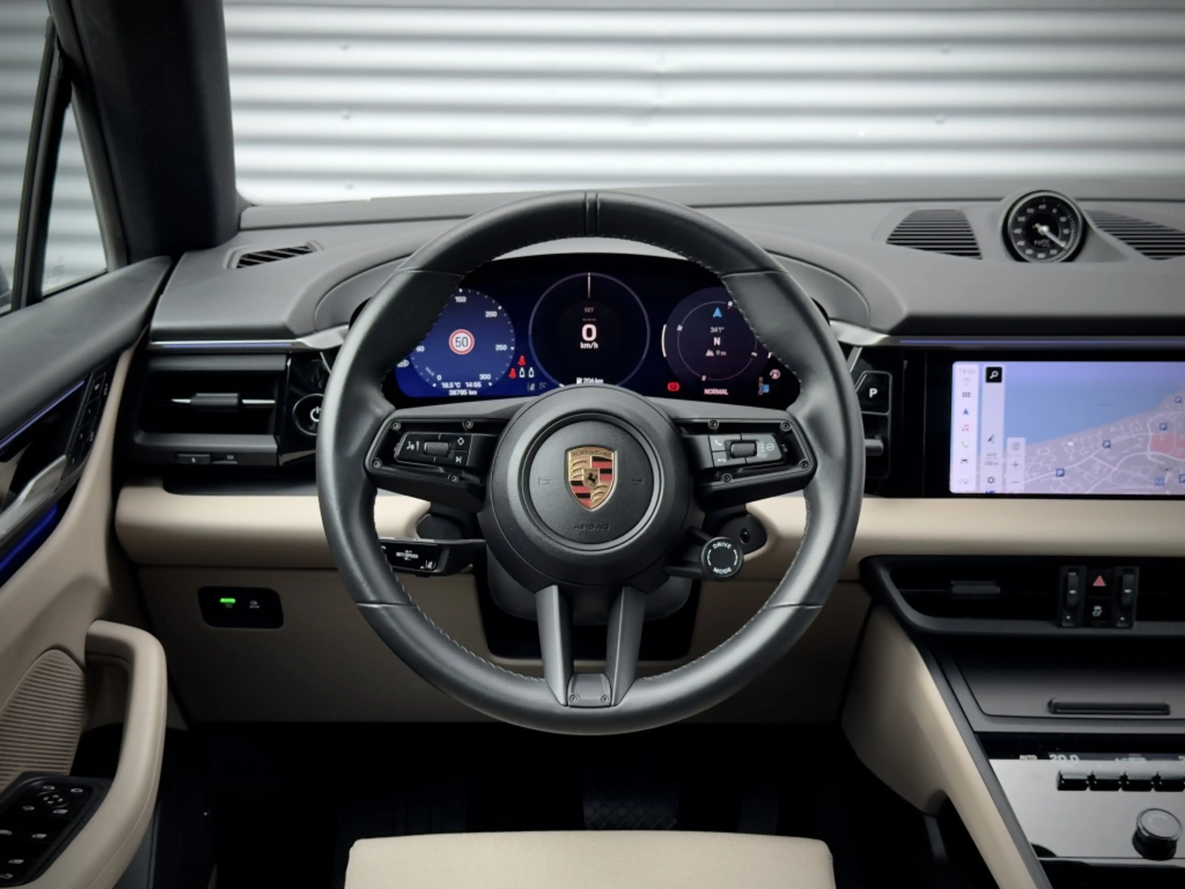 Porsche Macan 4 100kWh | Pano | Luchtvering | PDLS | Sport Chron — photo 38