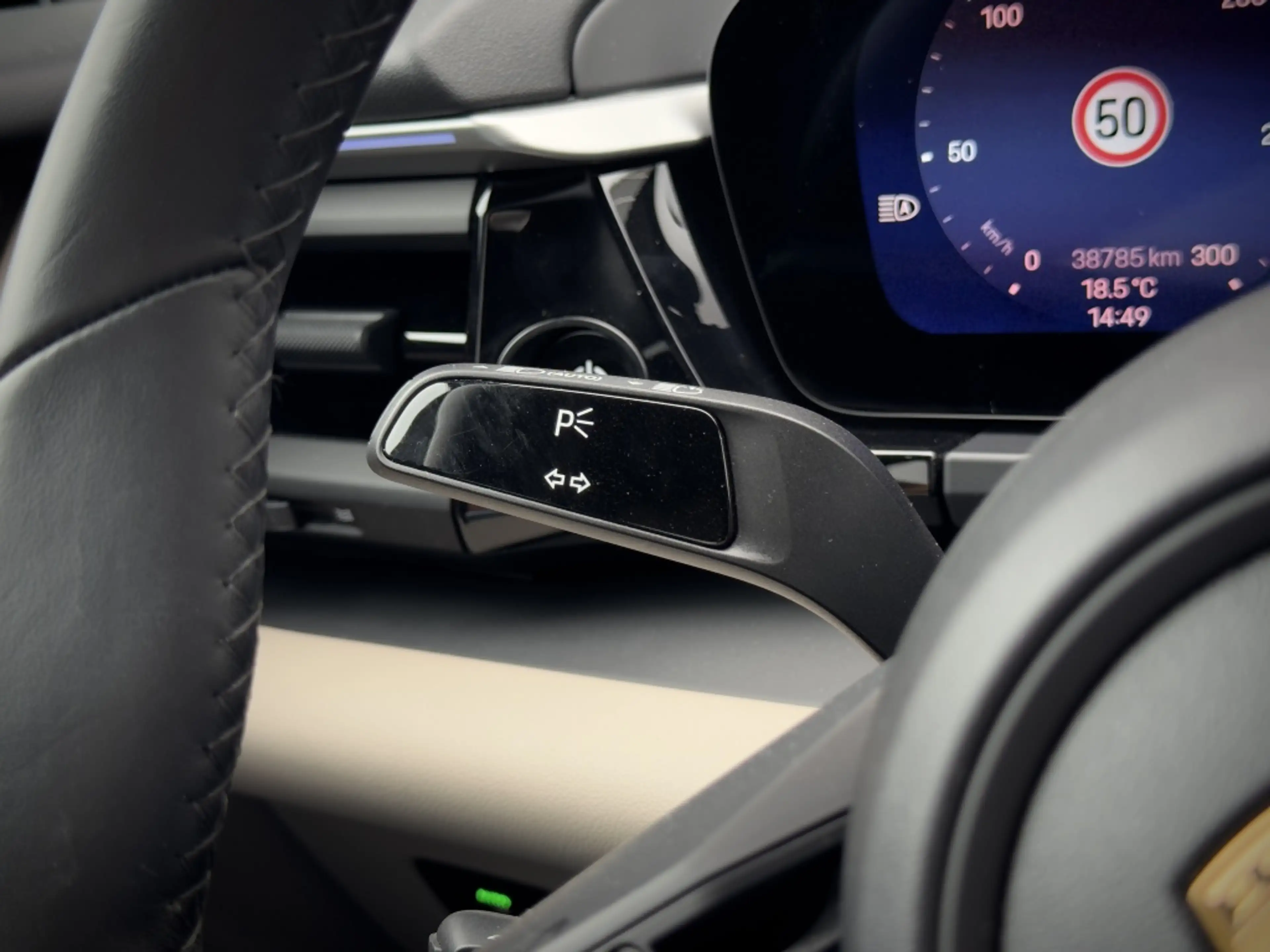 Porsche Macan 4 100kWh | Pano | Luchtvering | PDLS | Sport Chron — photo 42