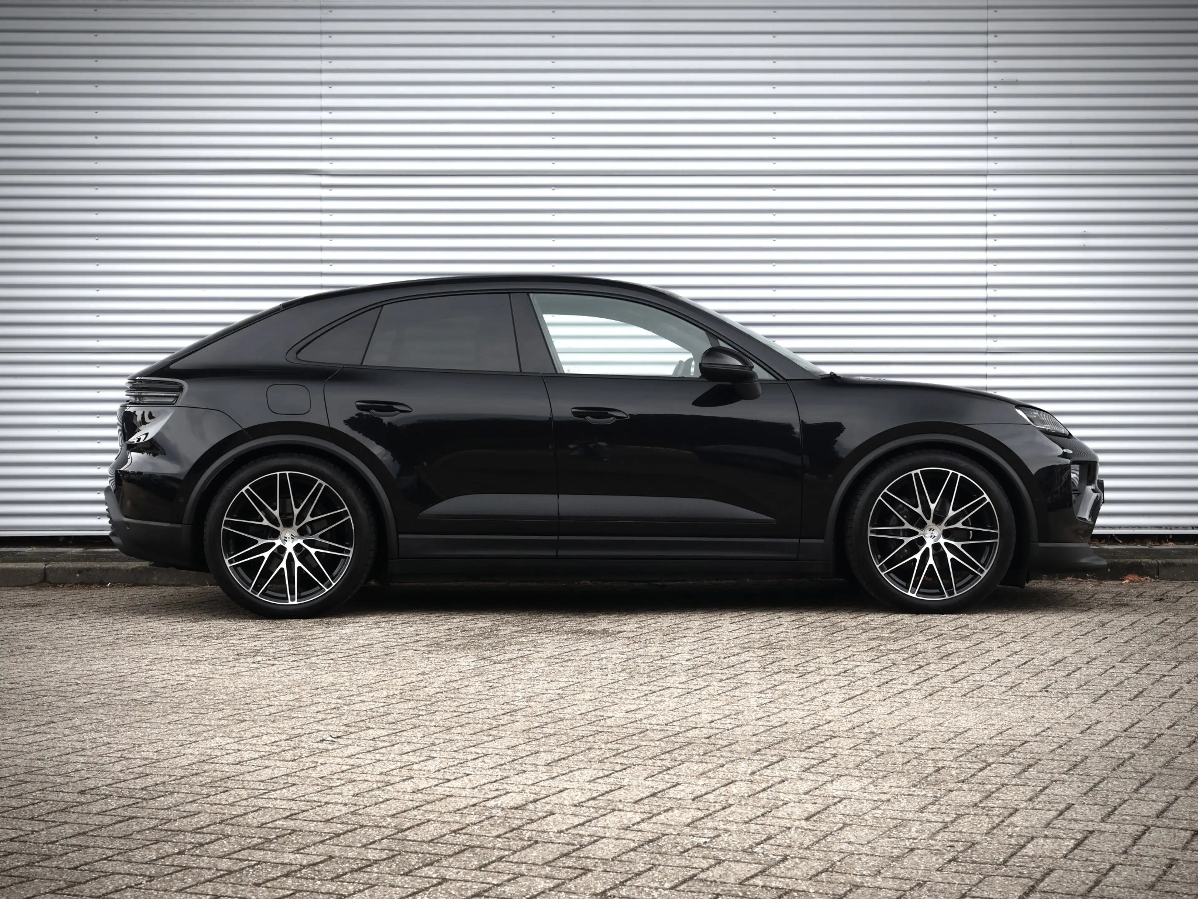 Porsche Macan 4 100kWh | Pano | Luchtvering | PDLS | Sport Chron — photo 15