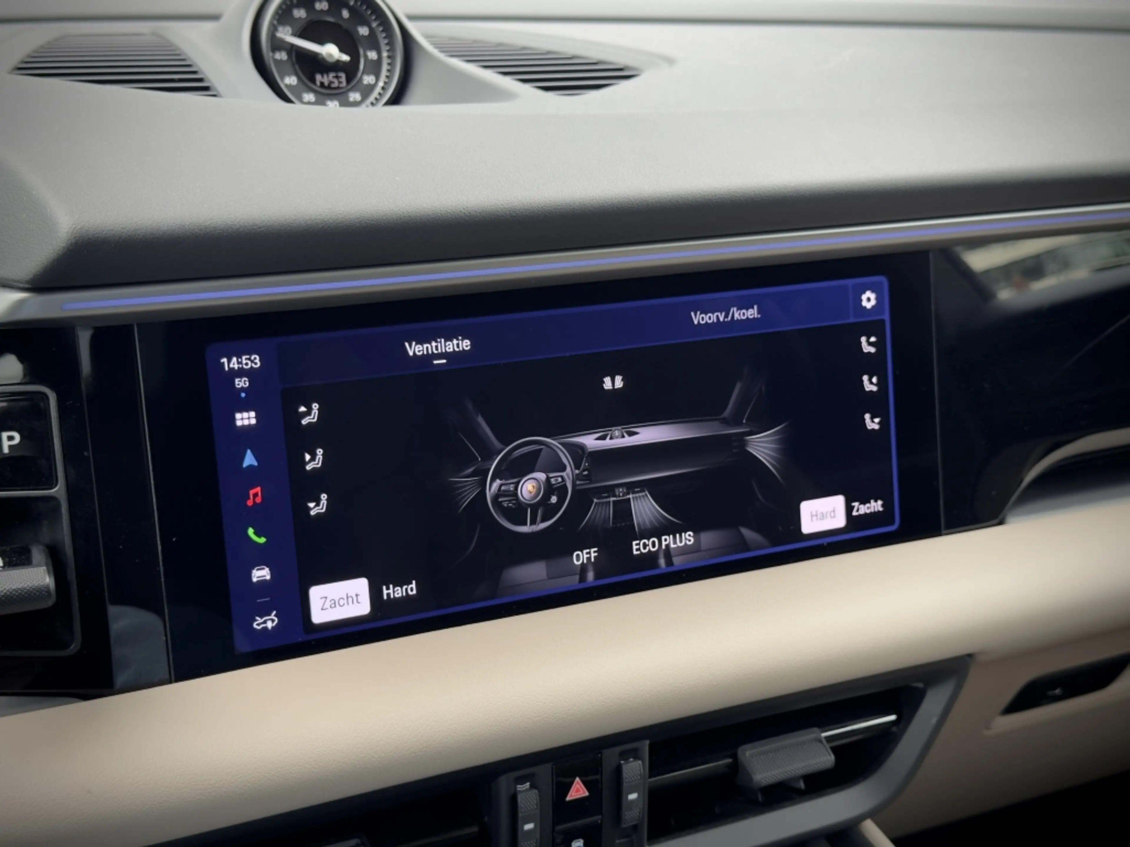 Porsche Macan 4 100kWh | Pano | Luchtvering | PDLS | Sport Chron — photo 21