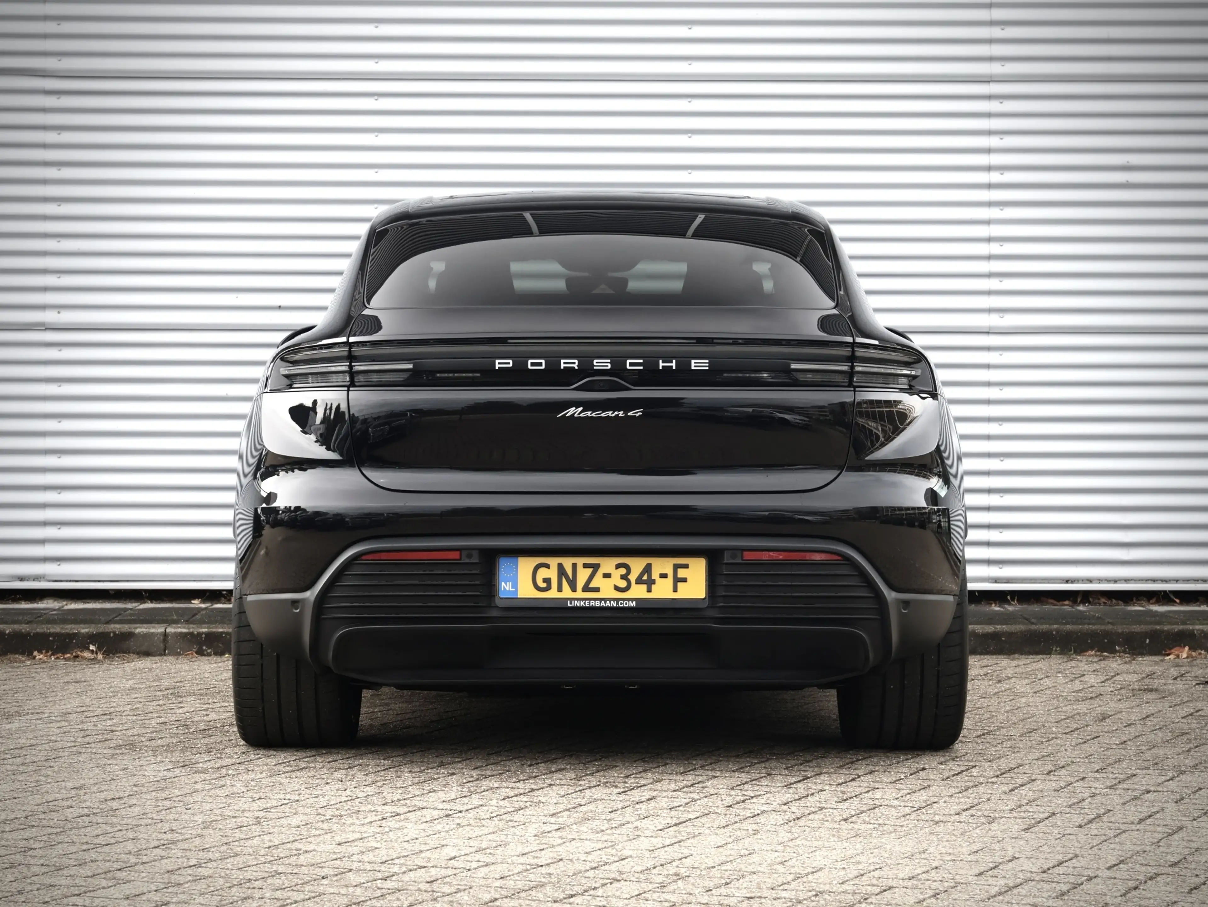 Porsche Macan 4 100kWh | Pano | Luchtvering | PDLS | Sport Chron — photo 14
