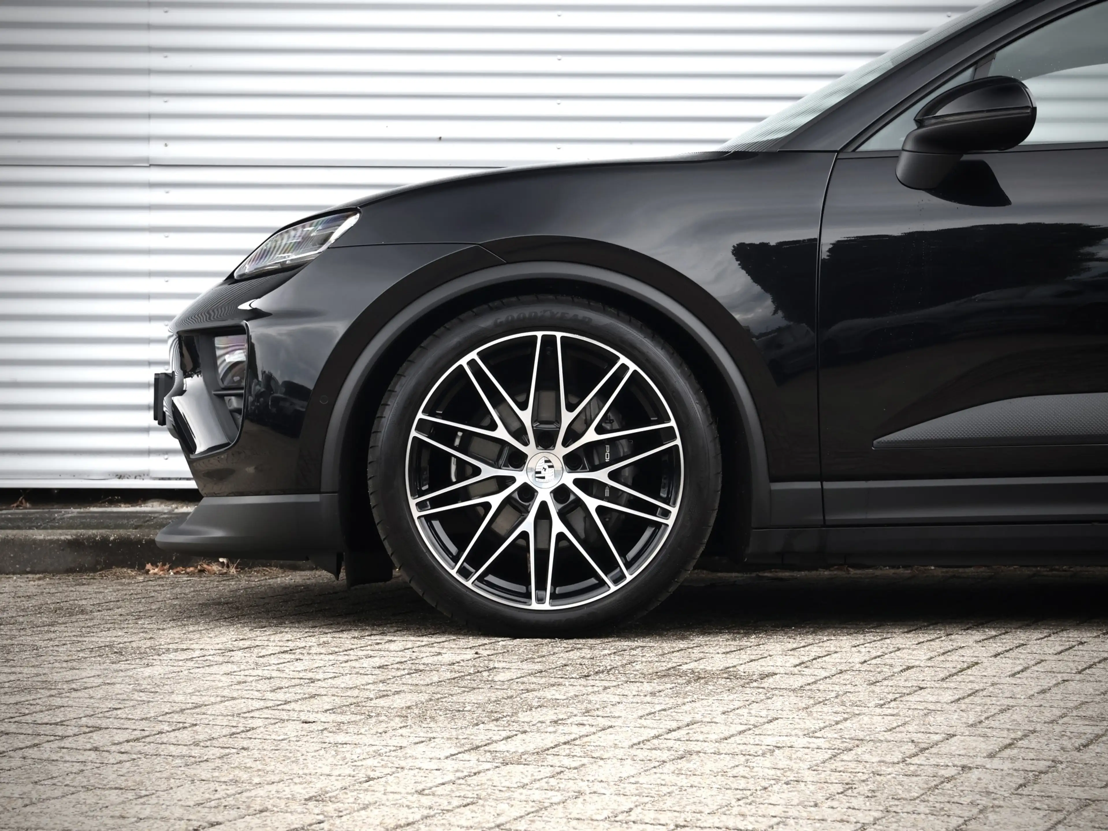 Porsche Macan 4 100kWh | Pano | Luchtvering | PDLS | Sport Chron — photo 11