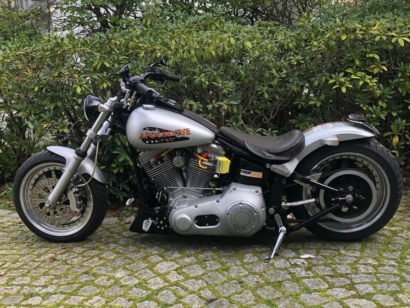 Harley-Davidson Custom Bike FXST Srebrny - 2