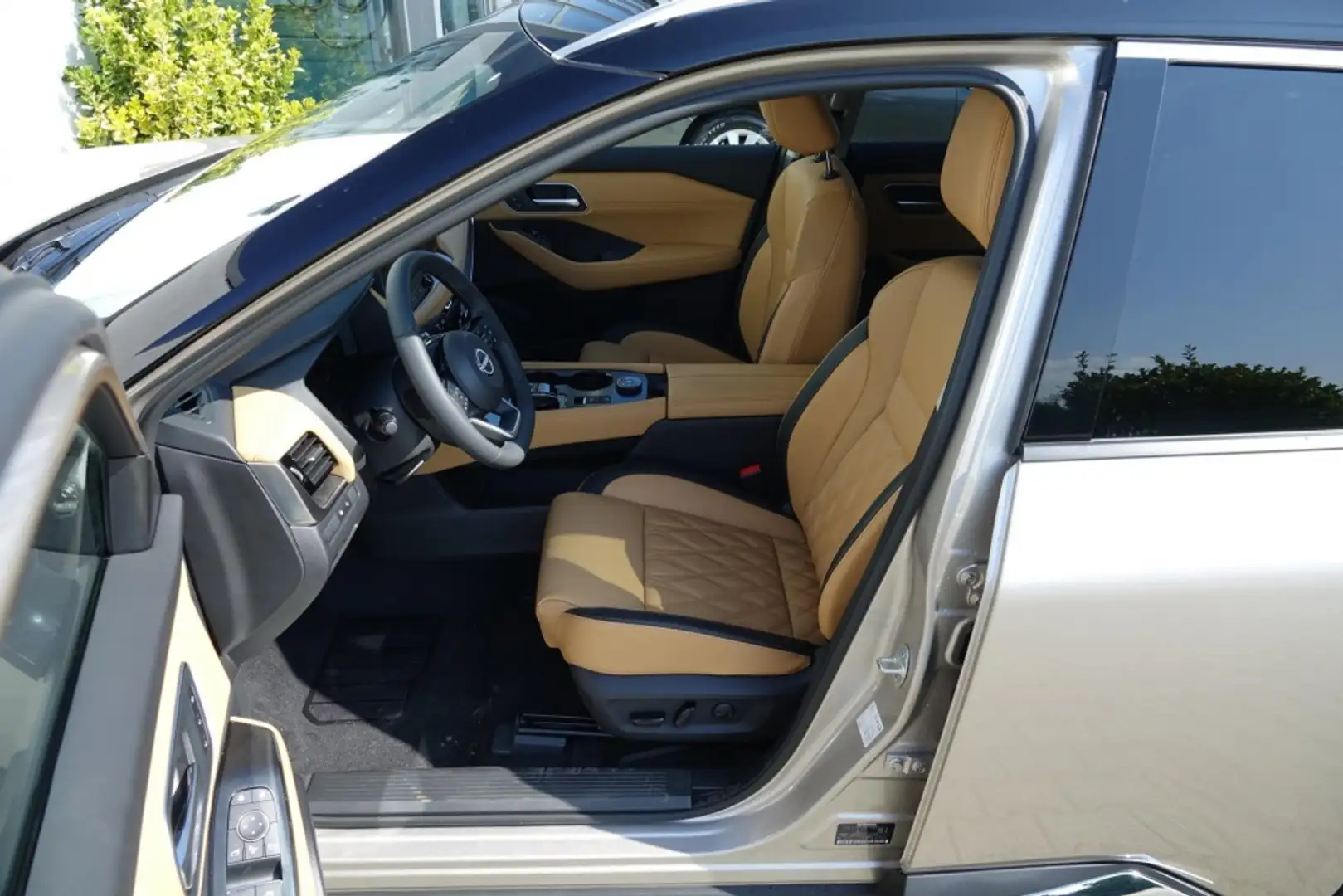 Nissan X-Trail TEKNA+ plus e-POWER e-4ORCE 5Sitz/20Zoll Argent - 1