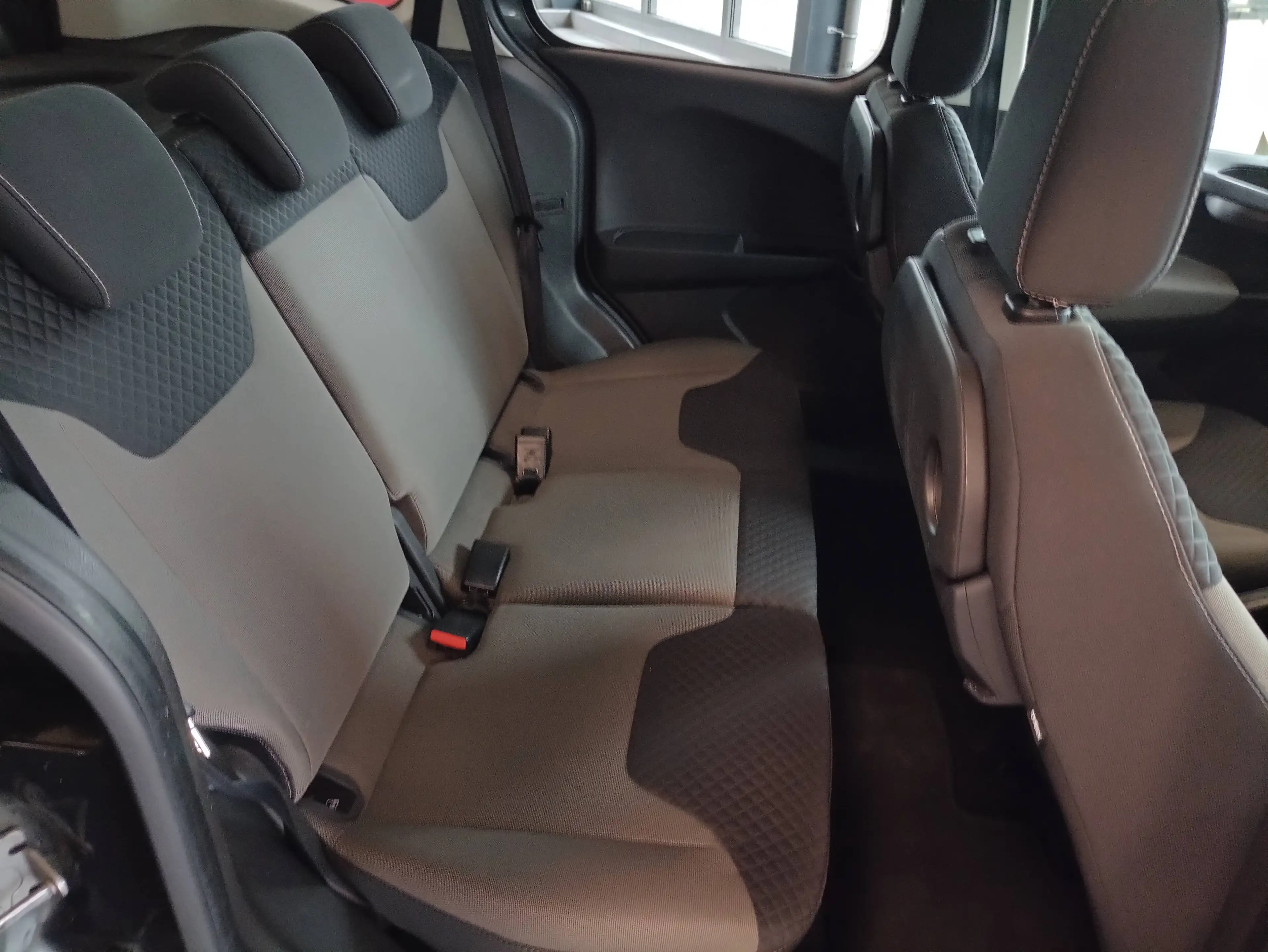 Ford Tourneo Courier Tourneo Courier 1.0 EcoBoost Trend, Zahnriemen NEU — photo 9