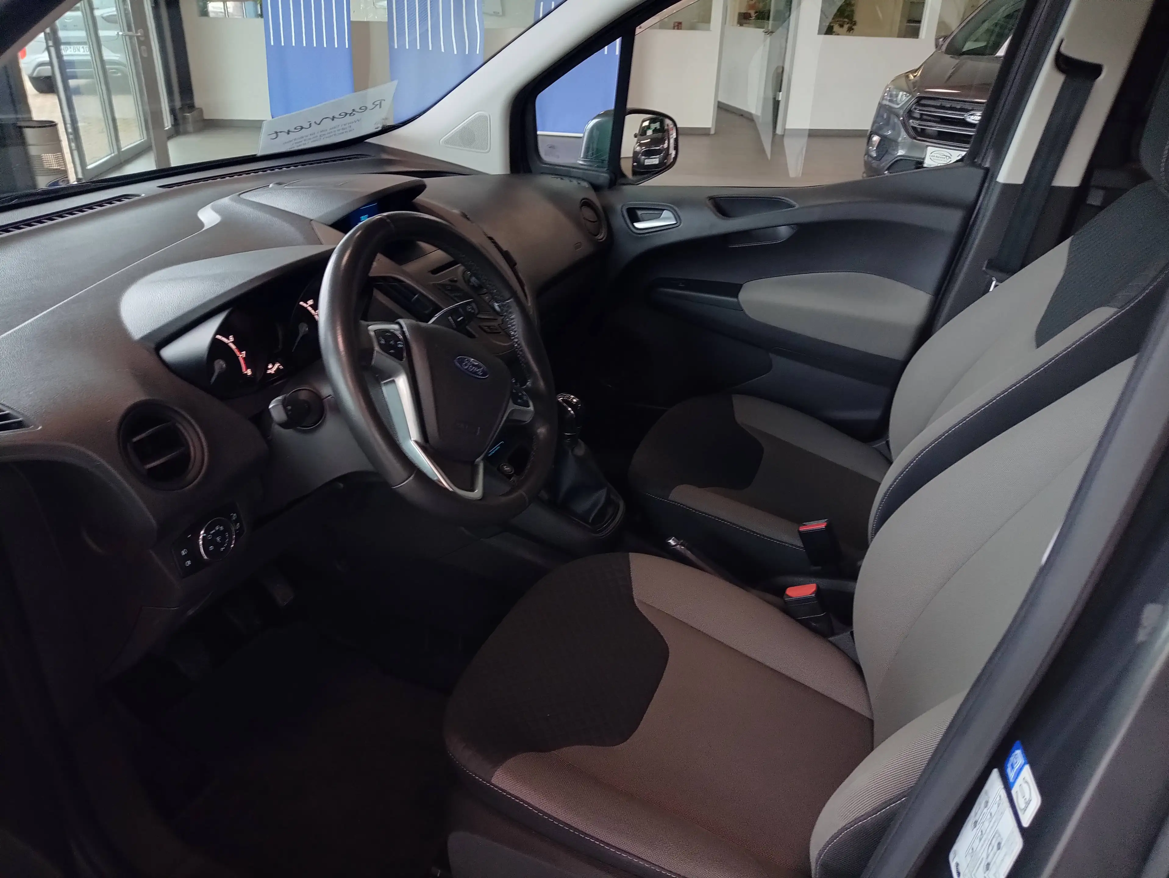 Ford Tourneo Courier Tourneo Courier 1.0 EcoBoost Trend, Zahnriemen NEU — photo 3