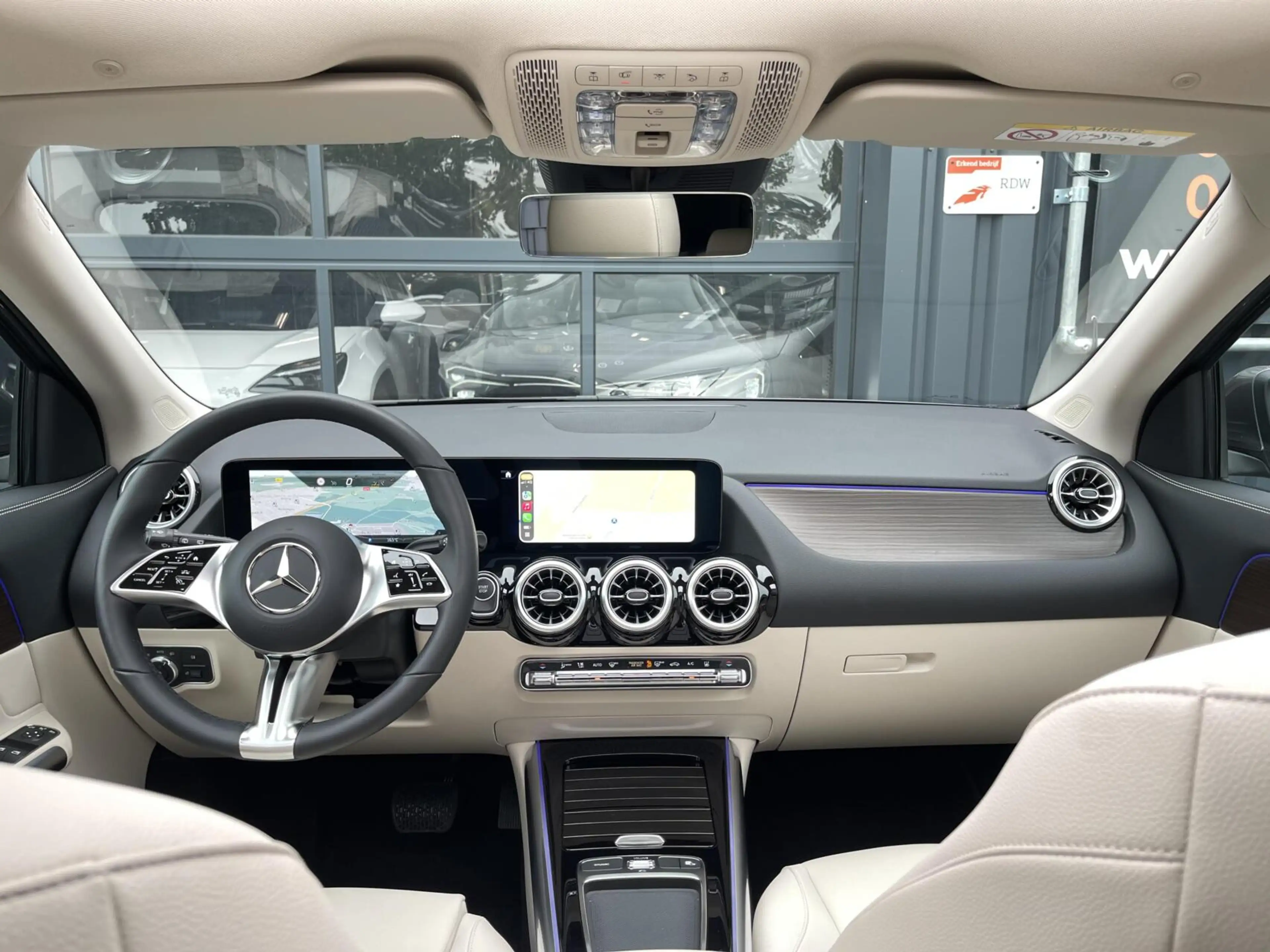 Mercedes-Benz EQA 250 250+ Business Solution Luxury 71 kWh PANORAMADAK|S — photo 3