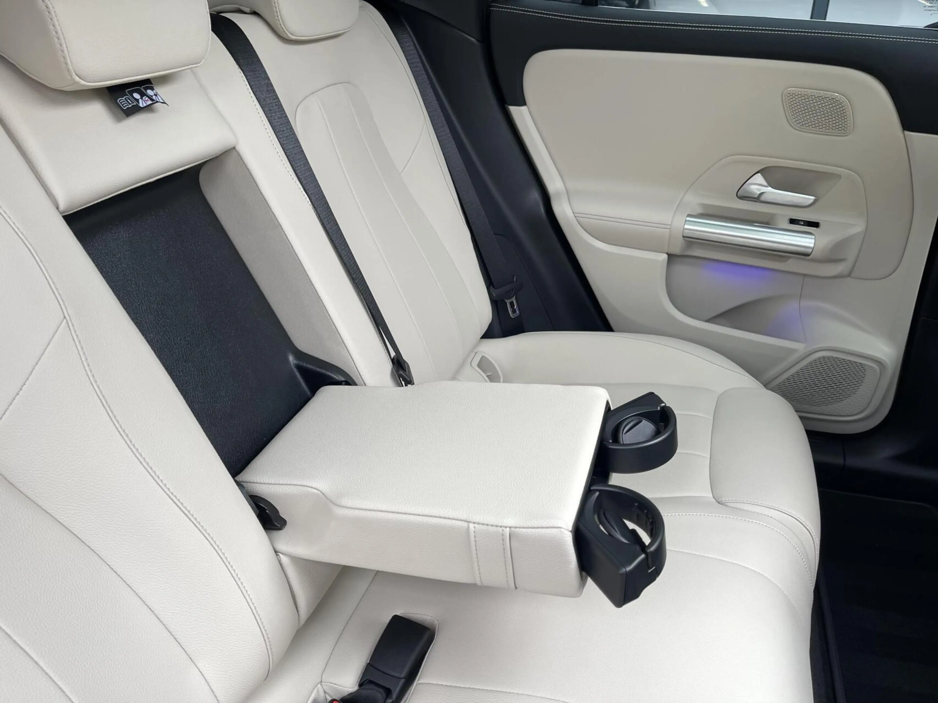 Mercedes-Benz EQA 250 250+ Business Solution Luxury 71 kWh PANORAMADAK|S — photo 23