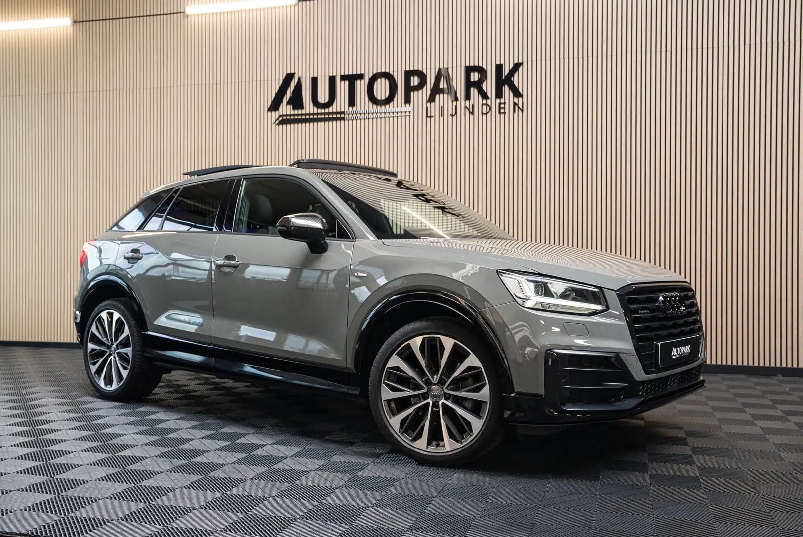 Audi Q2 2.0 TFSI quattro S-Line | Pano | Camera | Stoelver Gris - 1