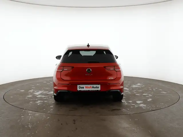 Volkswagen Golf view 6