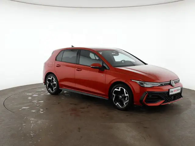 Volkswagen Golf view 2