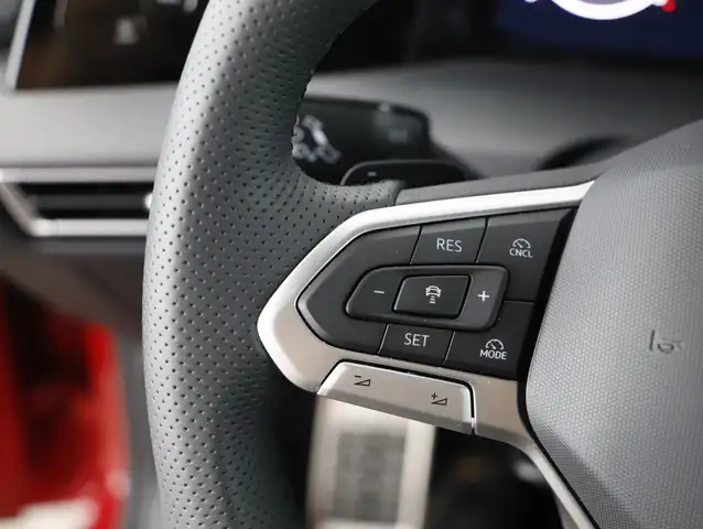 Volkswagen Golf view 14