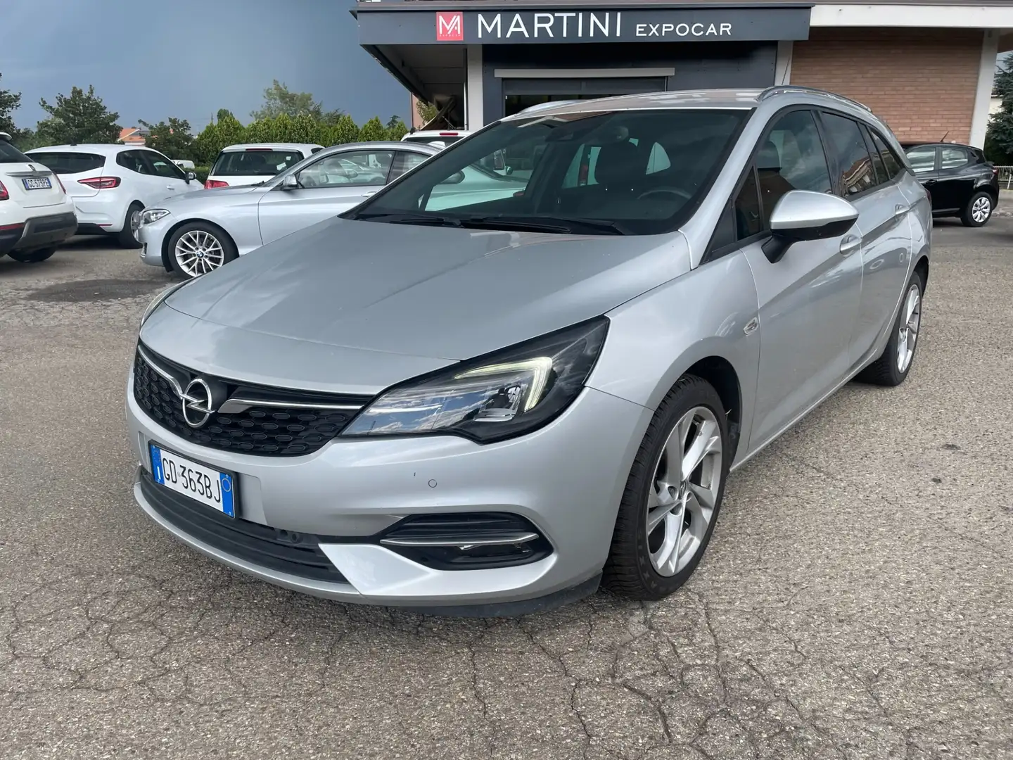 Opel Astra 1.5 CDTI 122 CV S&S AT9 Sports Tourer Business Ele Grau - 1