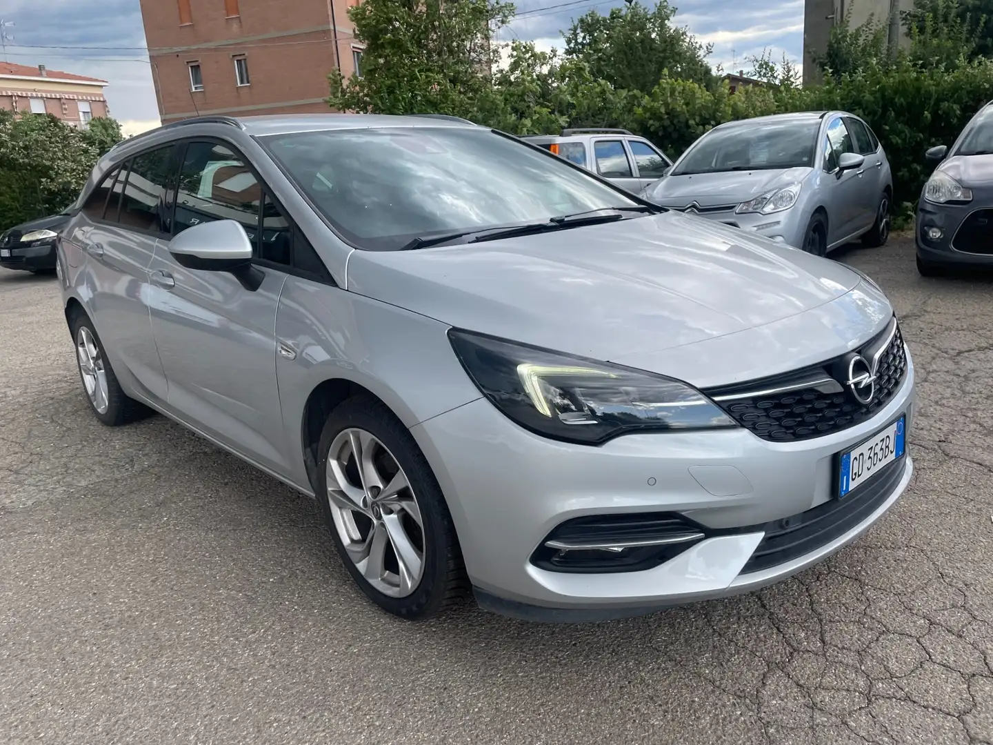 Opel Astra 1.5 CDTI 122 CV S&S AT9 Sports Tourer Business Ele Grau - 2