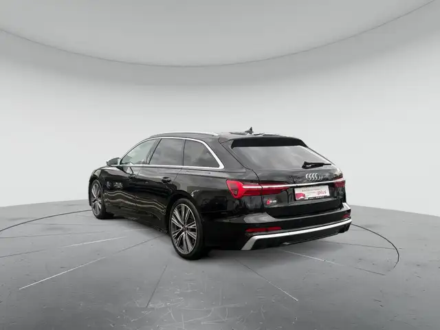 Audi S6 view 4
