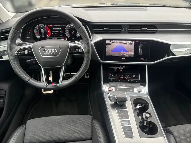 Audi S6 view 8