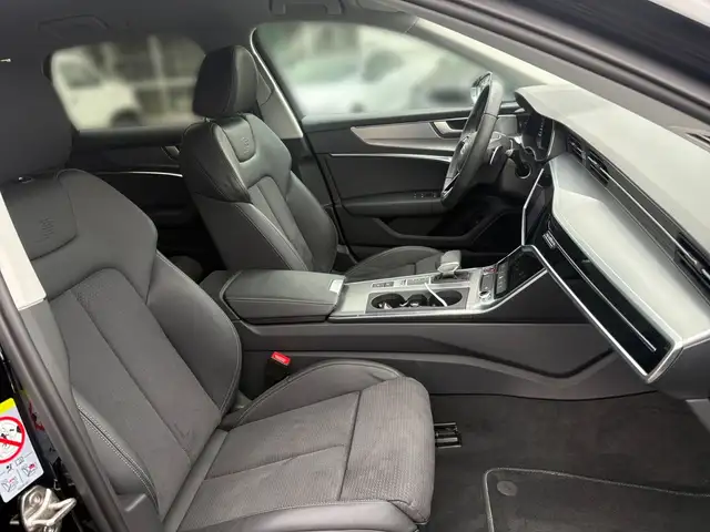 Audi S6 view 10