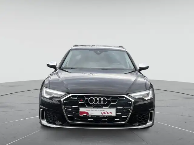 Audi S6 view 2